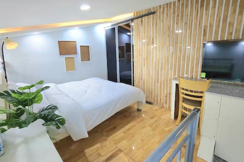 Entire 2 stories tiny Home-GoVap–Near TanSonNhat