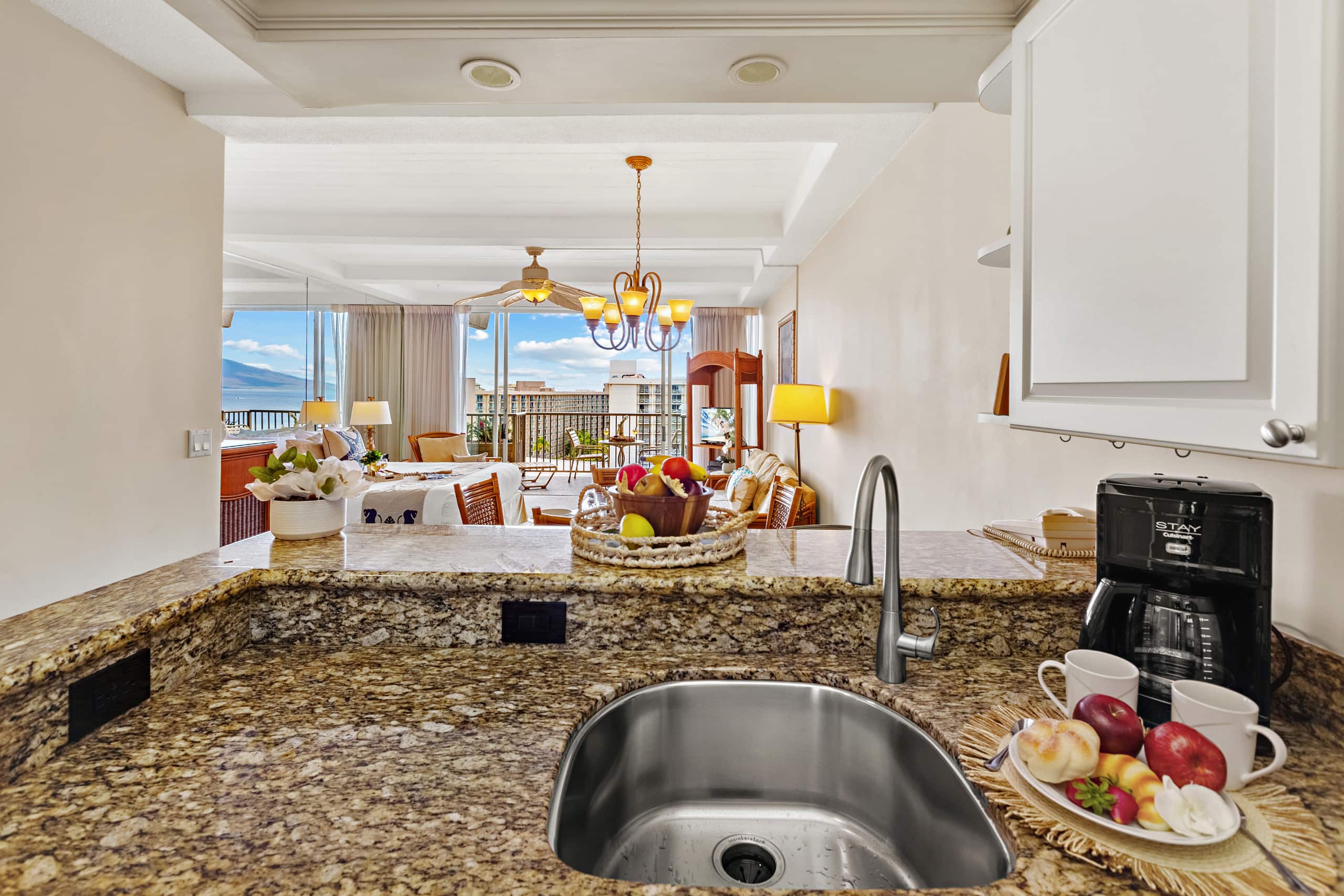 Condo in Lahaina · ★4.67 · Studio · 1 bed · 1 bath - Image 16