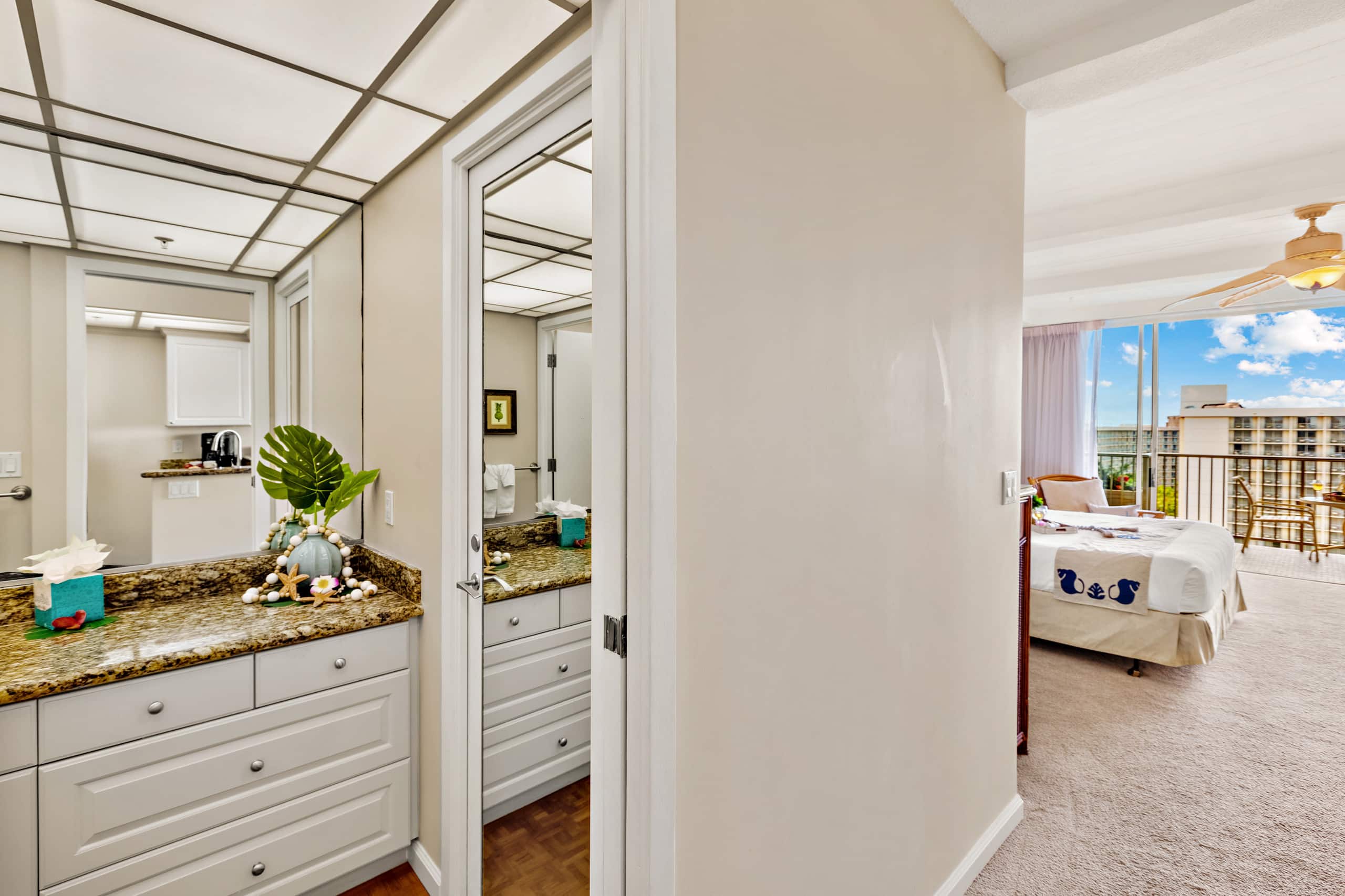 Condo in Lahaina · ★4.67 · Studio · 1 bed · 1 bath - Image 17
