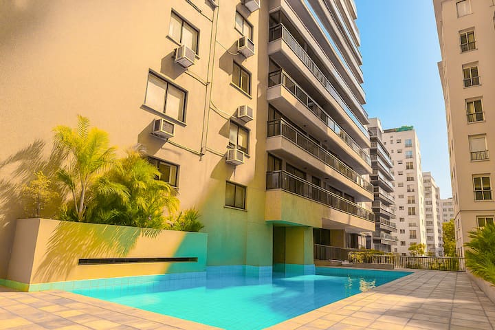 Copacabana – Posto 3 com Piscina,Vaga e Academia