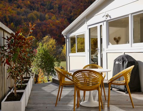 Top Airbnb: Nairn Street Nest in the heart of Arrowtown in Lake Hayes Basin
