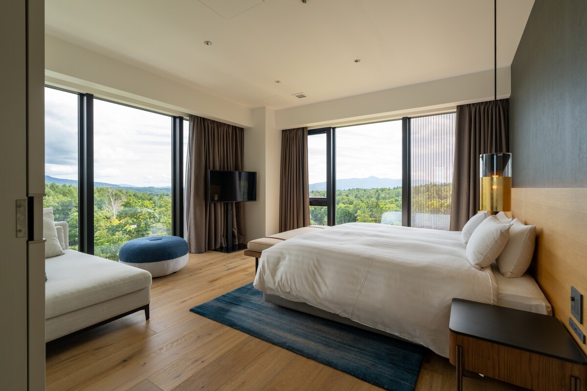 La configuración de la cama se puede configurar como 1 cama tamaño king o 2 camas individuales. 