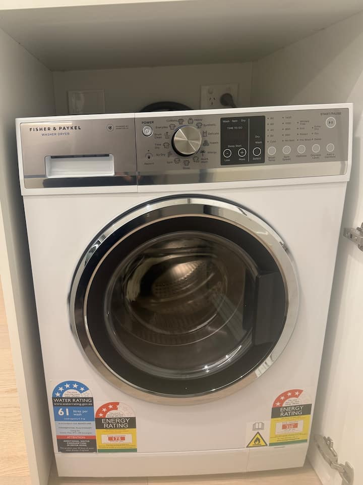 Laundry area image 1