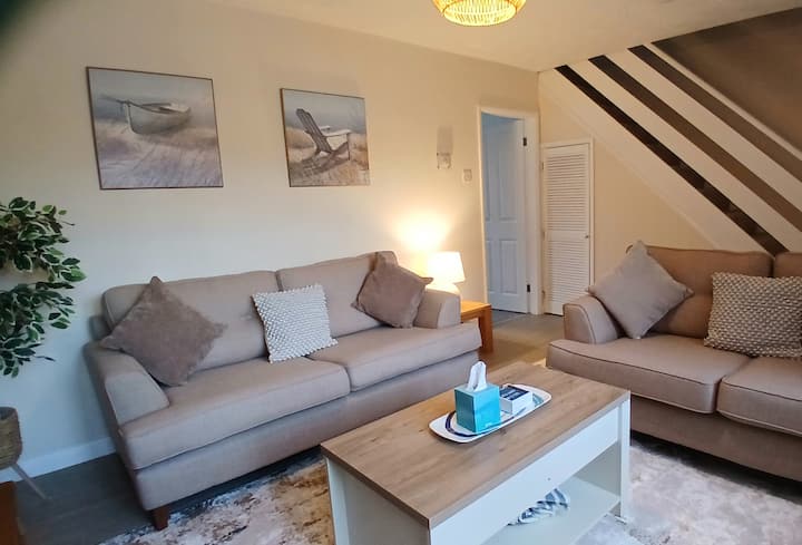 Cosy House, Stroll To The Beach, Parking & Garden - Skegness