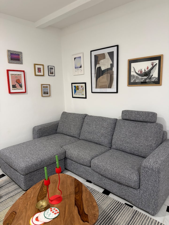Contemporary Comfort In Genoa - Gênes