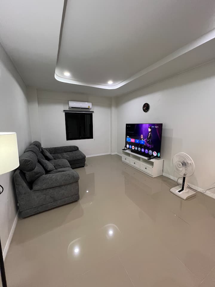 Two Bedroom Detached Home - Prakhon Chai