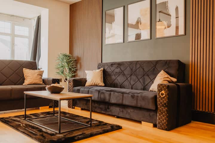 Monthly Discounts, Parking, Wifi - Lincoln
