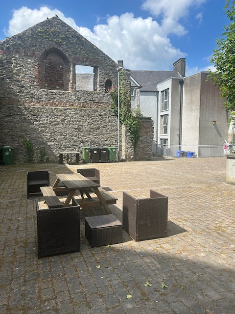 The Courtyard Retreat