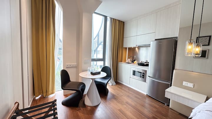 Premier King Studio With Pool In Novena Liv - Marine Parade