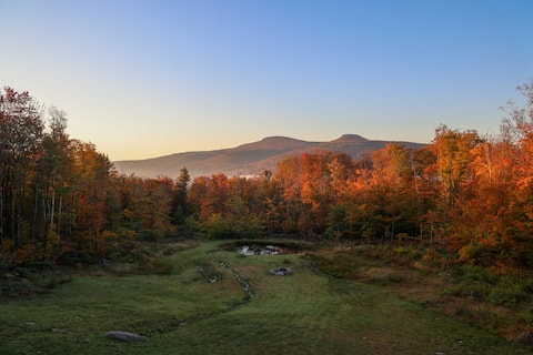 Mtn Chalet w/ Panoramic Views • Hiking • 5 Acres