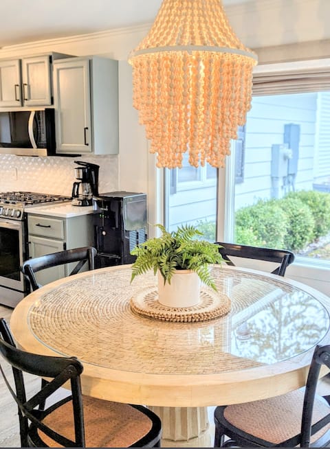 Mullett Lakeshore Retreat- Sleeps 8- Waterfront