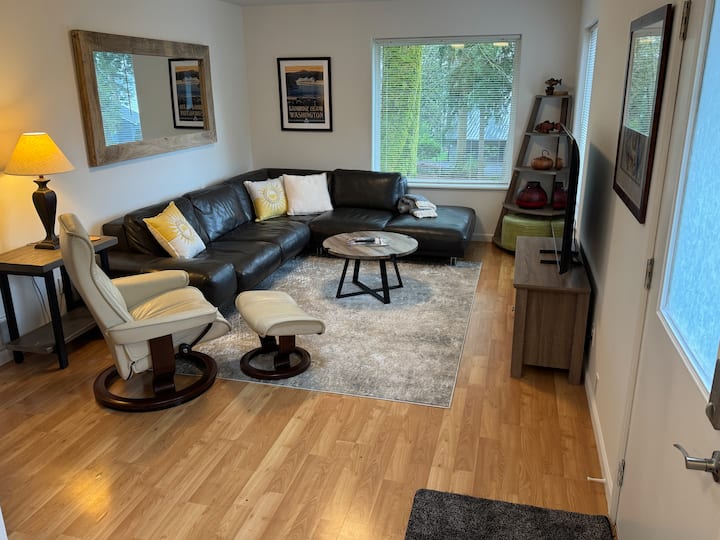 Private Casita With Water And Sunset View - Bainbridge Island, WA