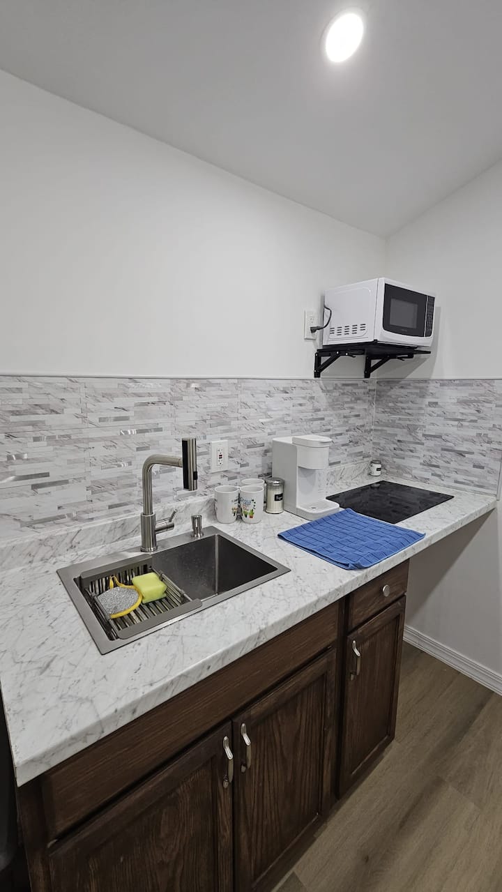 Charming Open-concept Tiny House Nestled By Palms - Homestead, FL