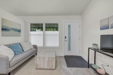 Successful Airbnb property: Cozy studio in quiet area - Yard in West University