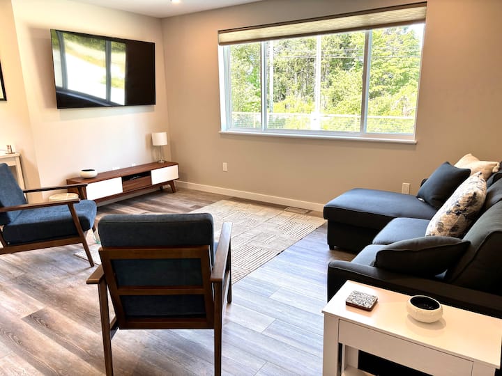 Ocean View- Hobby Farm-new Build - Vancouver Island