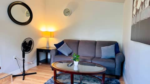 Popular Airbnb listing: Affordable 1BHK close to Casino, Riverside & USA. in River West