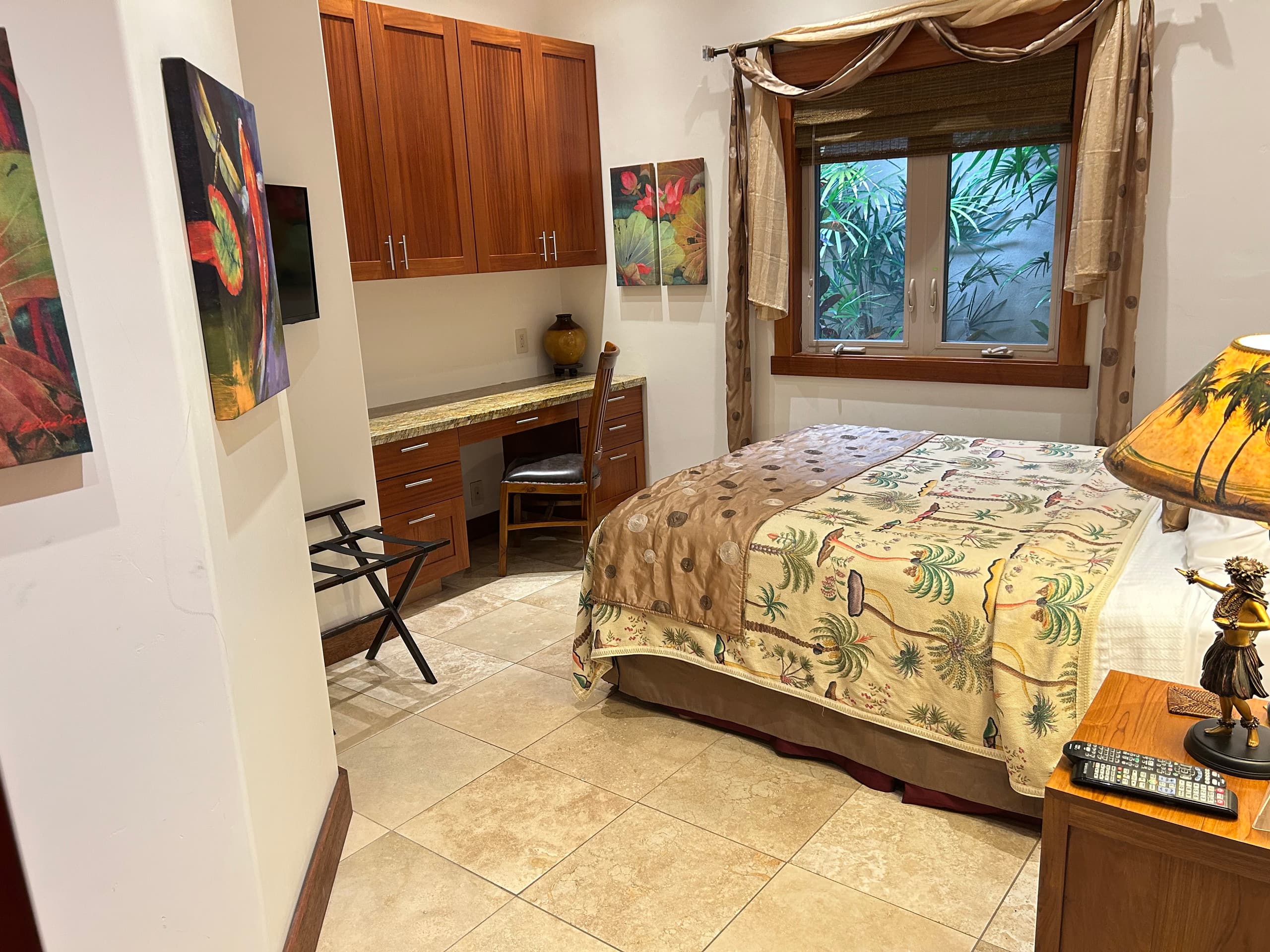Home in Kailua-Kona · ★4.94 · 3 bedrooms · 3 beds · 3 baths - Image 5