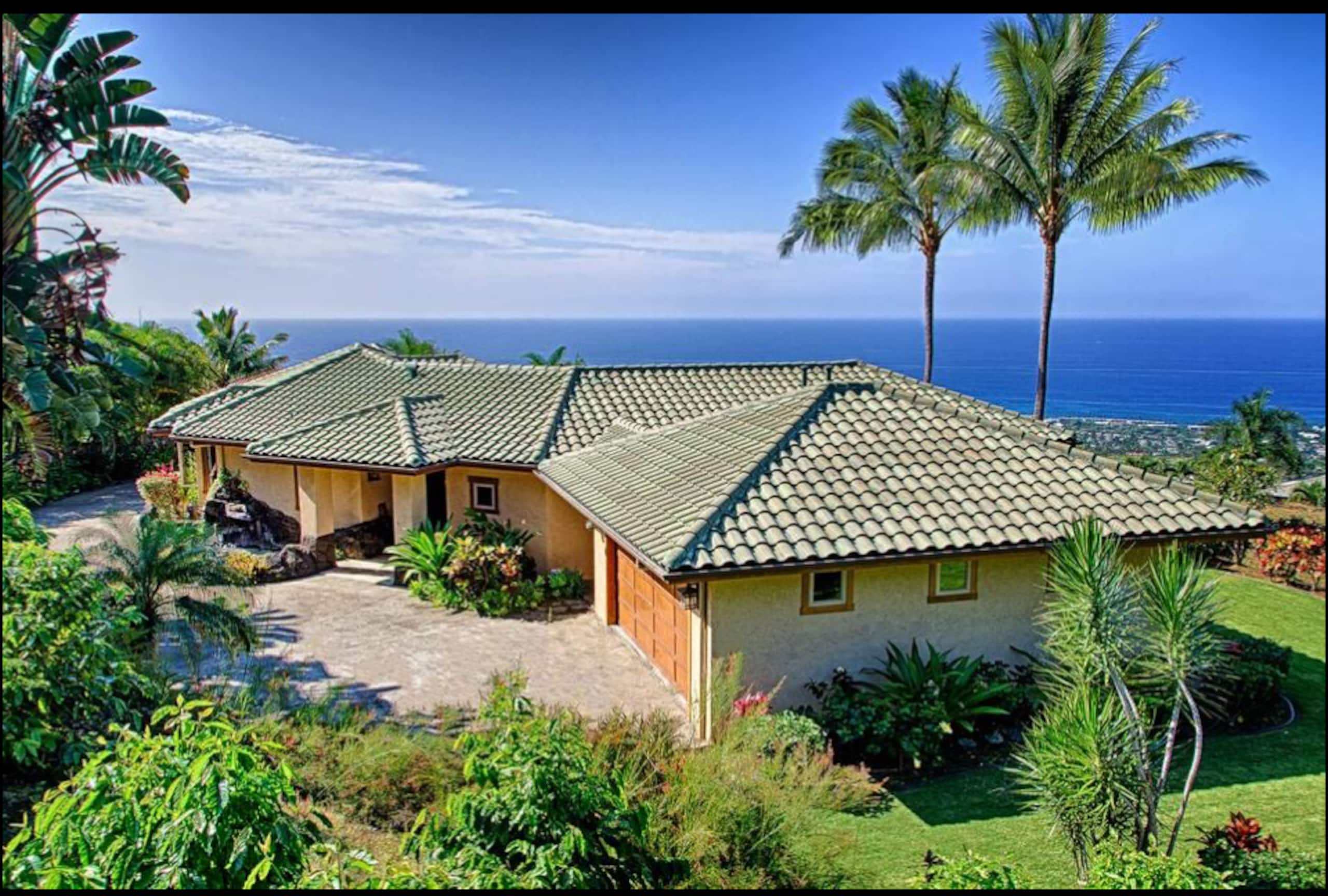 Home in Kailua-Kona · ★4.94 · 3 bedrooms · 3 beds · 3 baths - Image 16