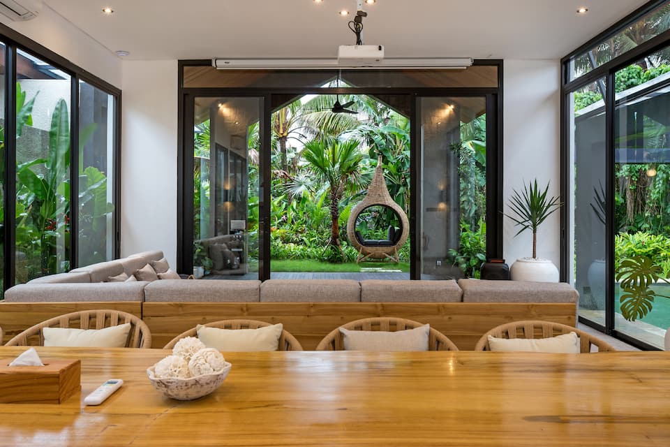 Villa Coconut, a glass villa in the Ubud jungle, Ubud, Bali, Indonesia, photo 6 of 10