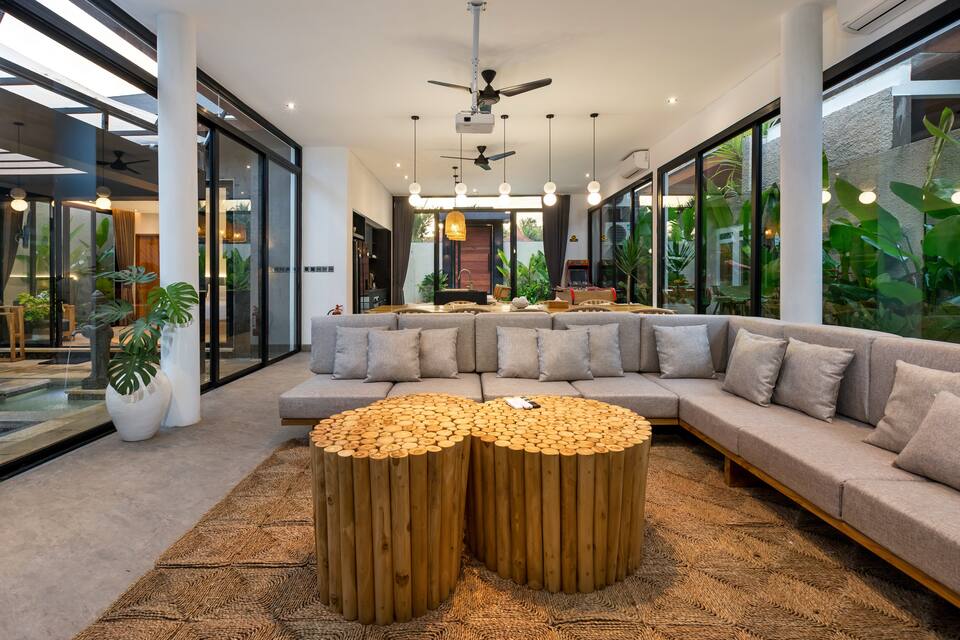 Villa Coconut, a glass villa in the Ubud jungle, Ubud, Bali, Indonesia, photo 1 of 10