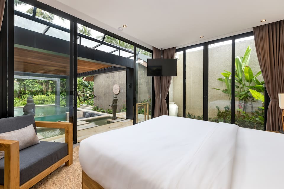 Villa Coconut, a glass villa in the Ubud jungle, Ubud, Bali, Indonesia, photo 10 of 10