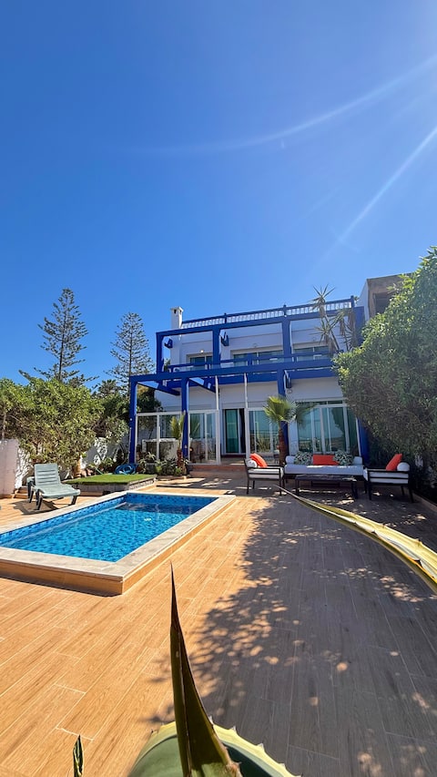 Villa with pool, billiards, and direct beach access