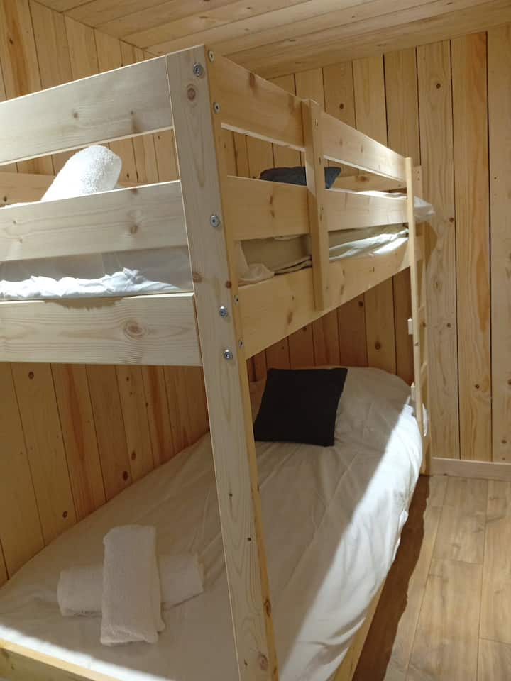 საძინებელი 4