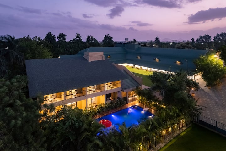 Amaltas | 10br Villa | 2 Wedding Lawns | Nashik - Nashik