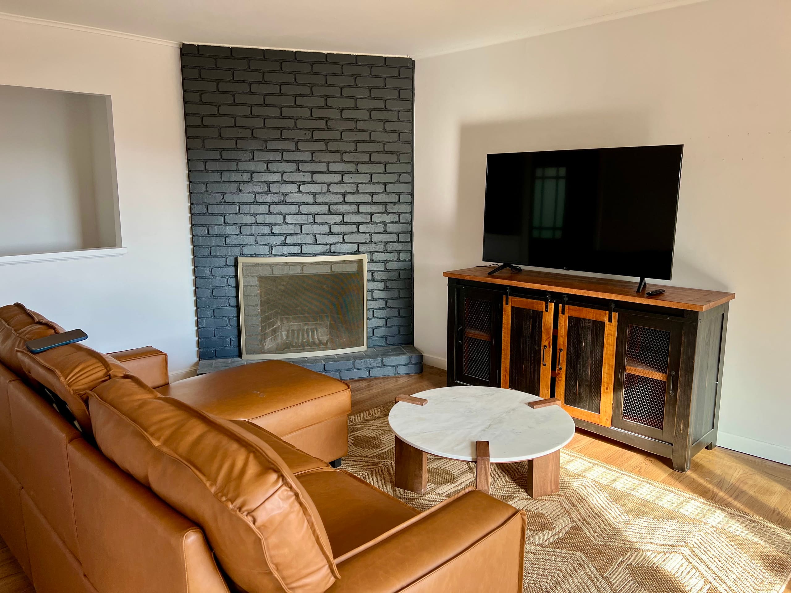 Home in San Francisco · ★4.71 · 2 bedrooms · 2 beds · 1 bath - Image 12
