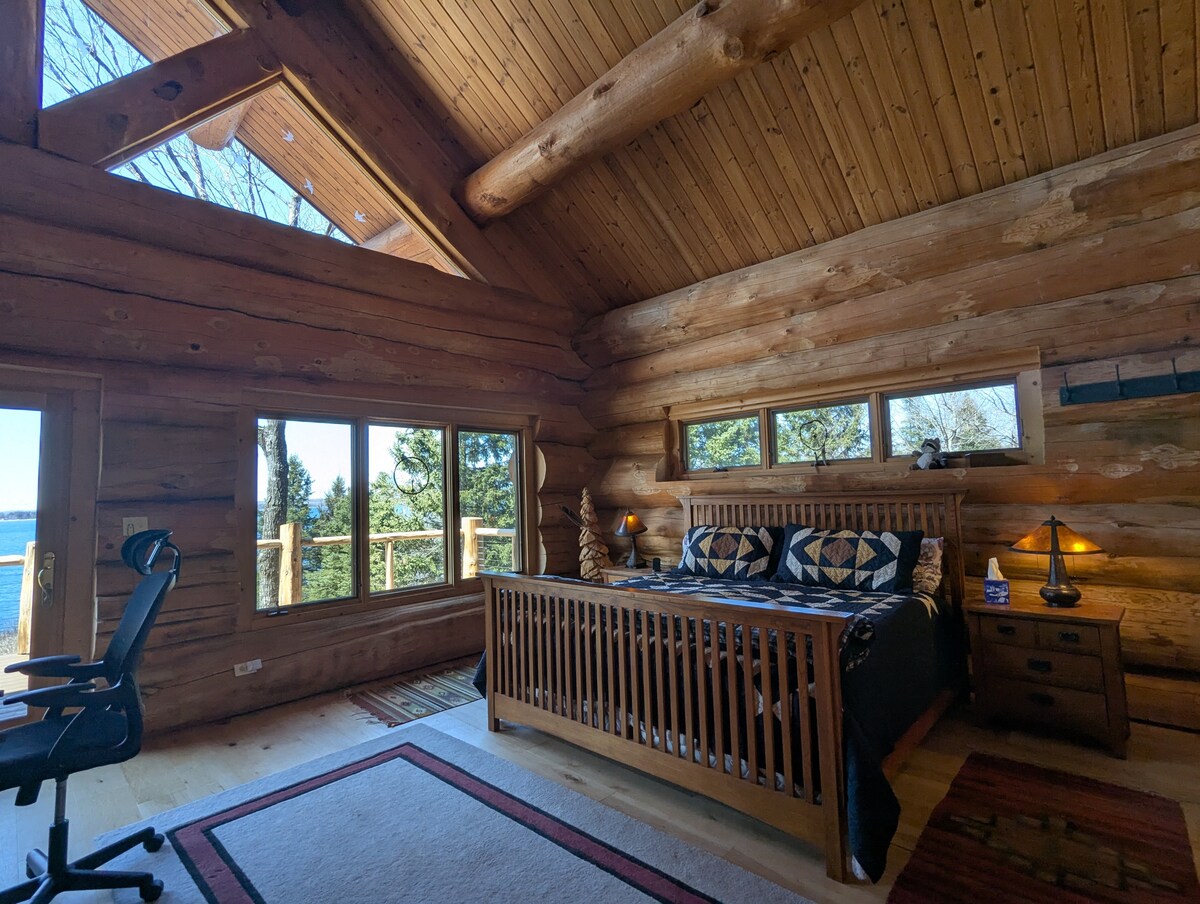 主卧室，主楼层