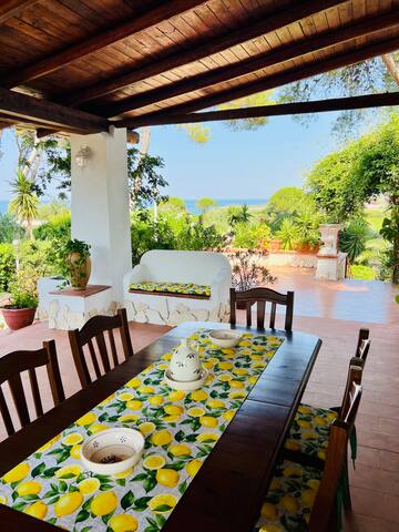 Villa Calipso – Villa con giardino vista mare gallery image 3