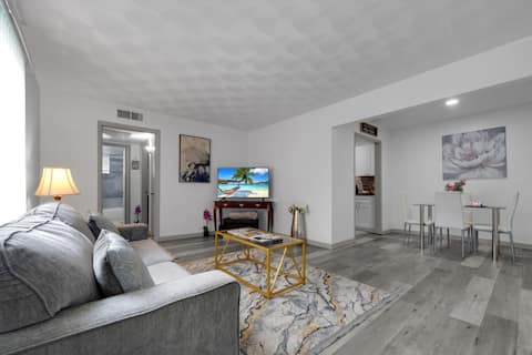 Top Airbnb: Modern 1BR Retreat | Walkable East Dallas Spot in Junius Heights