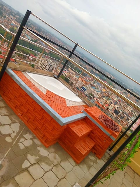 Penthouse Studio
Cappuccino n Candy vybz