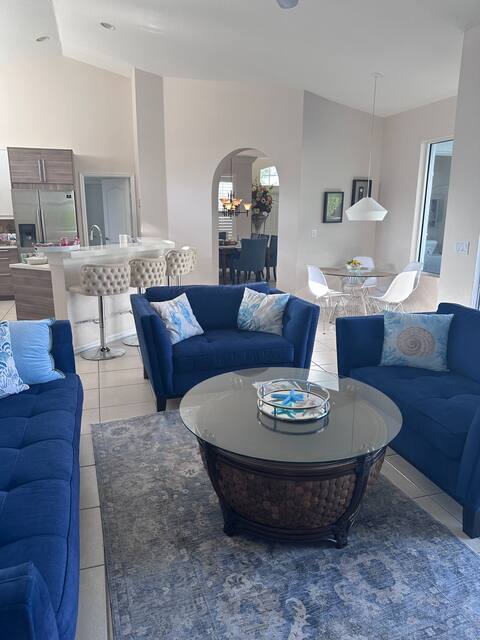 Successful Airbnb property: Casa Blanca Gated Villa Heated Pool & Spa Near 5th in Berkshire Lakes