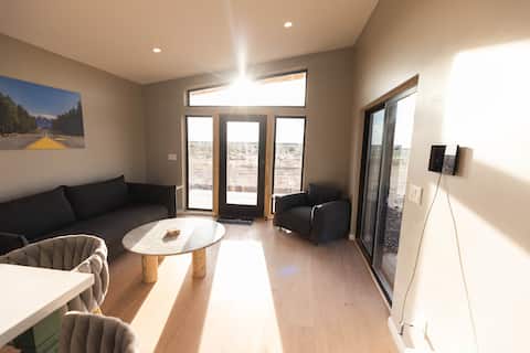Popular Airbnb listing: Rated the Best Stargazing Tiny Home Grand Canyon in Valle