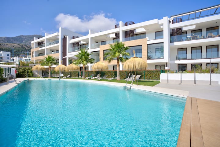 Happy Travel Lily Higueron - Fuengirola