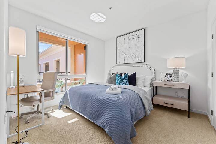 Irvine Spectrum Luxury Apartment - Irvine, CA