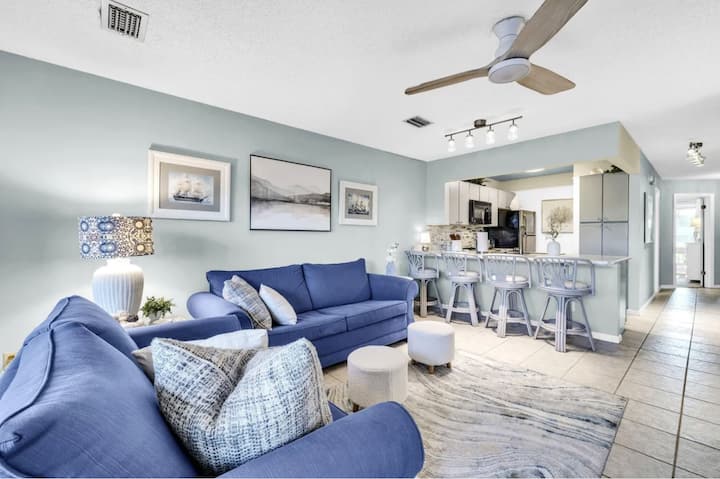 Seascape Lakefront Villa- 2 Min Walk To Beach! - Destin, FL