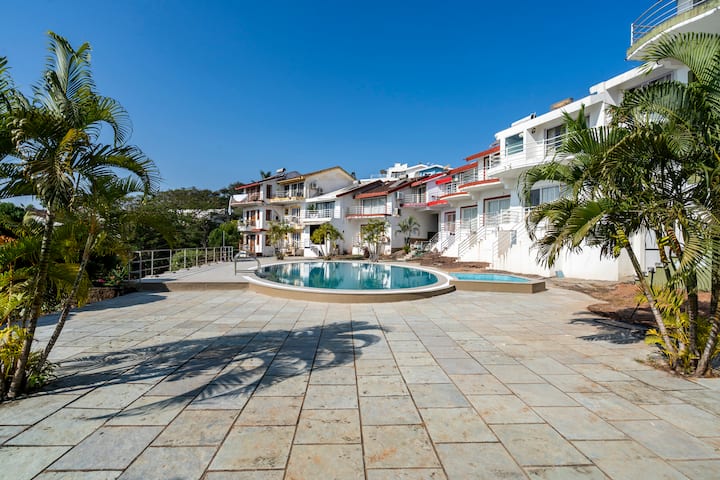 Exterior image 8