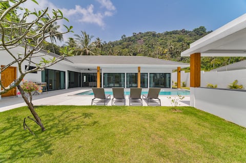 Tasanee 04 • 4BR + Office • Pool 900m Lamai Beach
