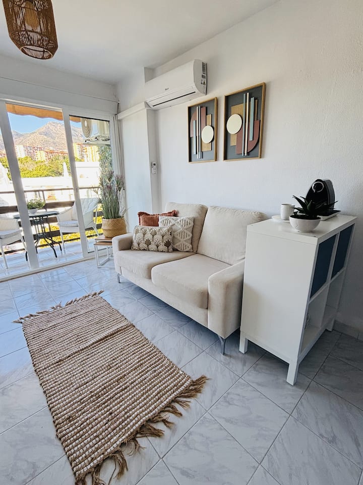 Benalmadena Beachside Sunshine Flat - Benalmádena