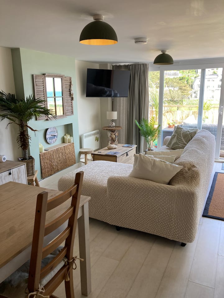 “Carrabee” A Beachside Haven For You & Your Pets - Looe