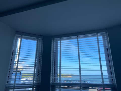 Top Airbnb: Sea view Ground-floor apartment in Newby And Scalby