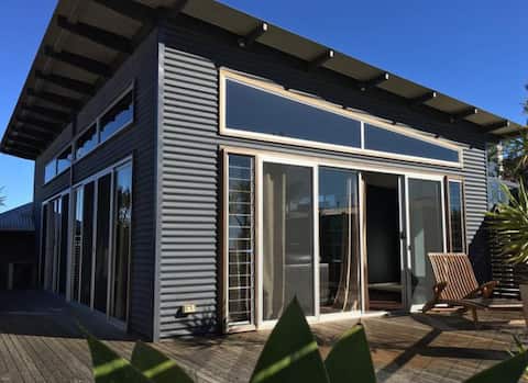 BEST LOCATION in town... 2 minutes walk anywhere