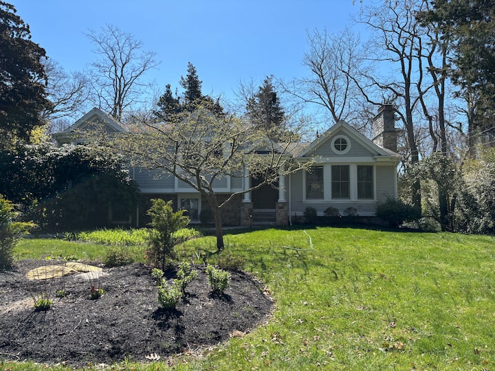 West Falmouth Private Charmer - Falmouth, MA