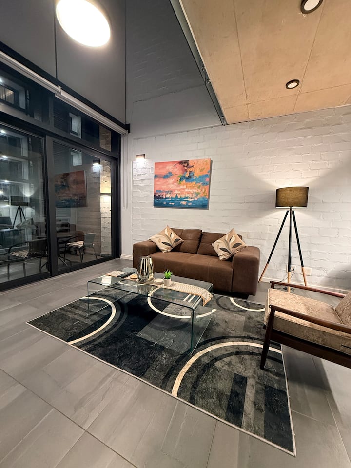 Modern Style Loft Apartment - Umhlanga, Durban - Umhlanga
