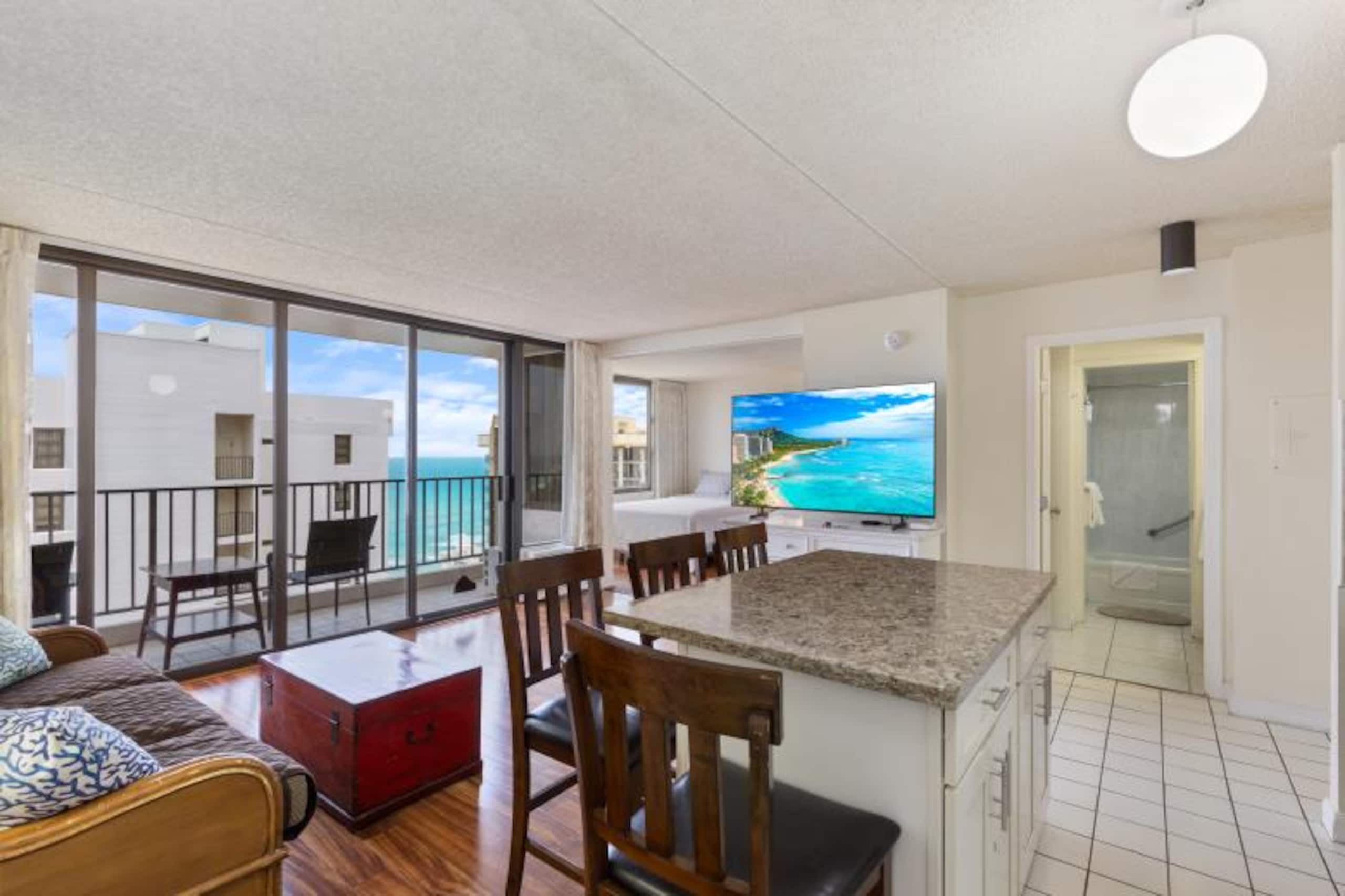 Condo in Honolulu · ★4.73 · 1 bedroom · 2 beds · 1 private bath - Image 1