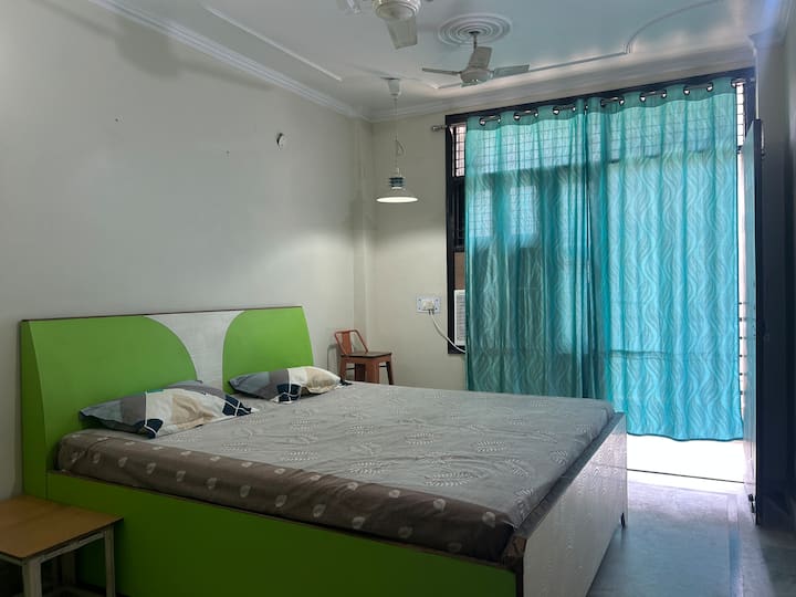 Cosy Home In South Delhi | Trinetra Habitat - New Delhi