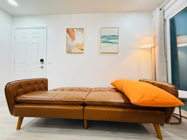 New Modern 1br/1ba+kit*near Strip~free Parking&gym - Las Vegas Harry Reid Airport (LAS)