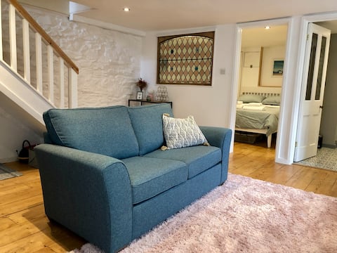 Top Airbnb: A stone’s throw from everything! in Totnes